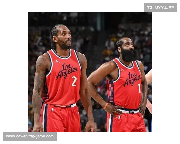 快船尼克斯对决伦纳德半场21分，下半场仅4分崩盘分析